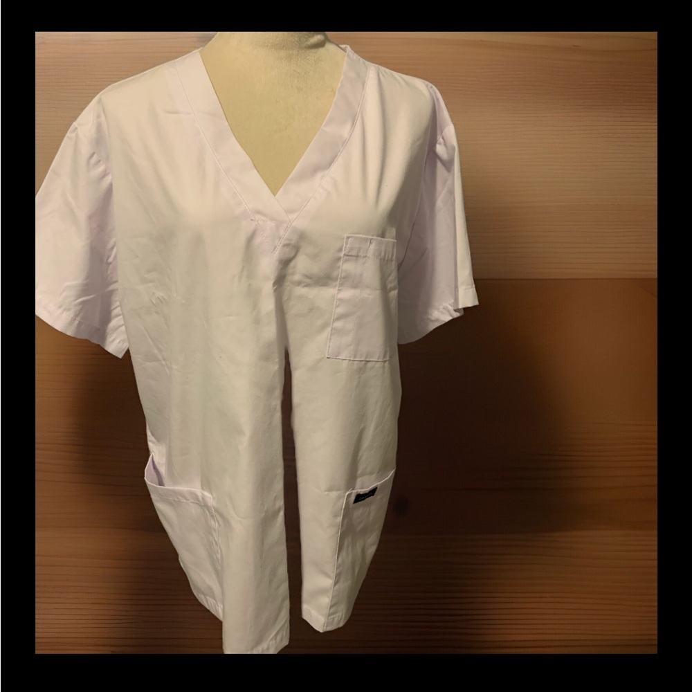 Dagacci Unisex Scrub Top NWOT White Style 1000 Size Large